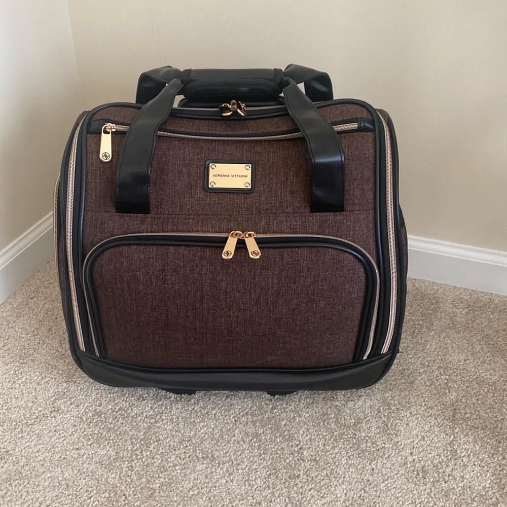 Adrienne Vittadini Rolling Luggage